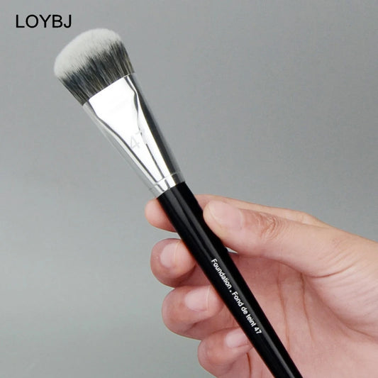 47 Synthetic Foundation Brush