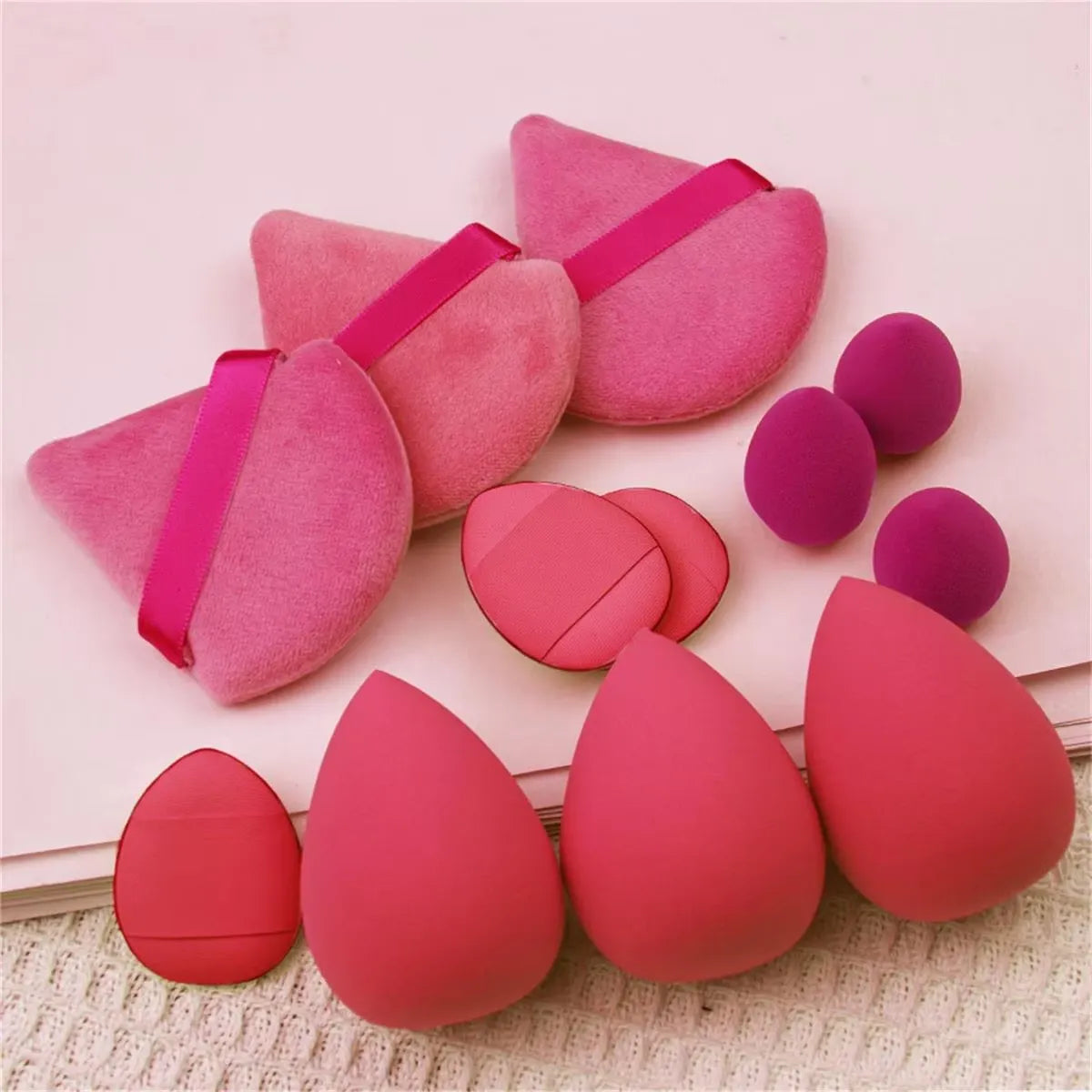 Makeup Sponge & Puff Perfection Set	Seamless Blending for Flawless Finish.