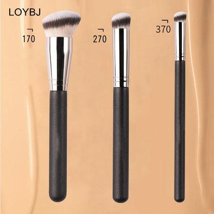 LOYBJ Foundation Brush 170 16.2cm synthetic bristles wood handle plated aluminum ferrule with two concealer brushes