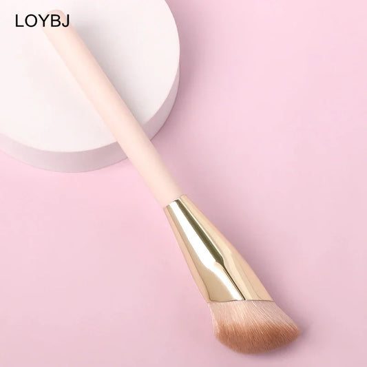 Oblique Foundation Brush