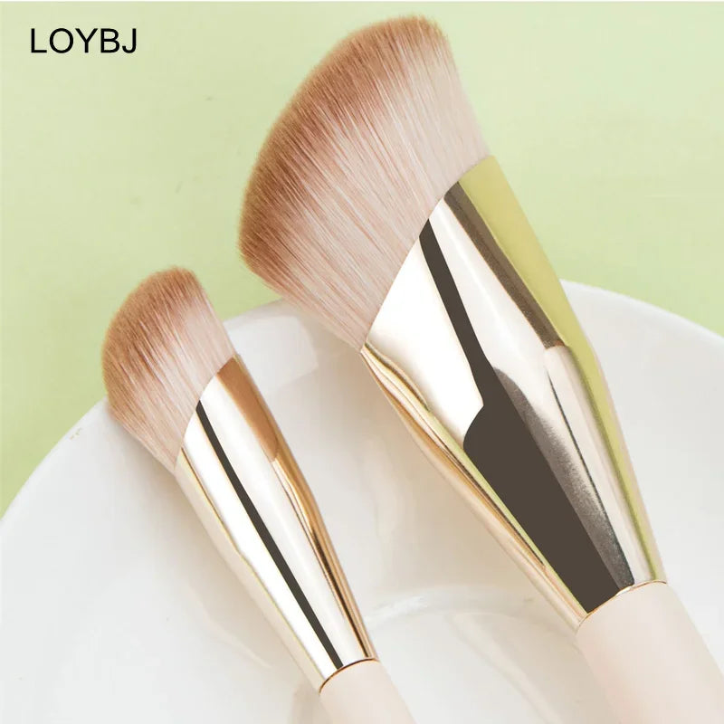 Oblique Foundation Brush - Beauty Bae