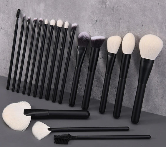 Goat Hair Brush Set Wood