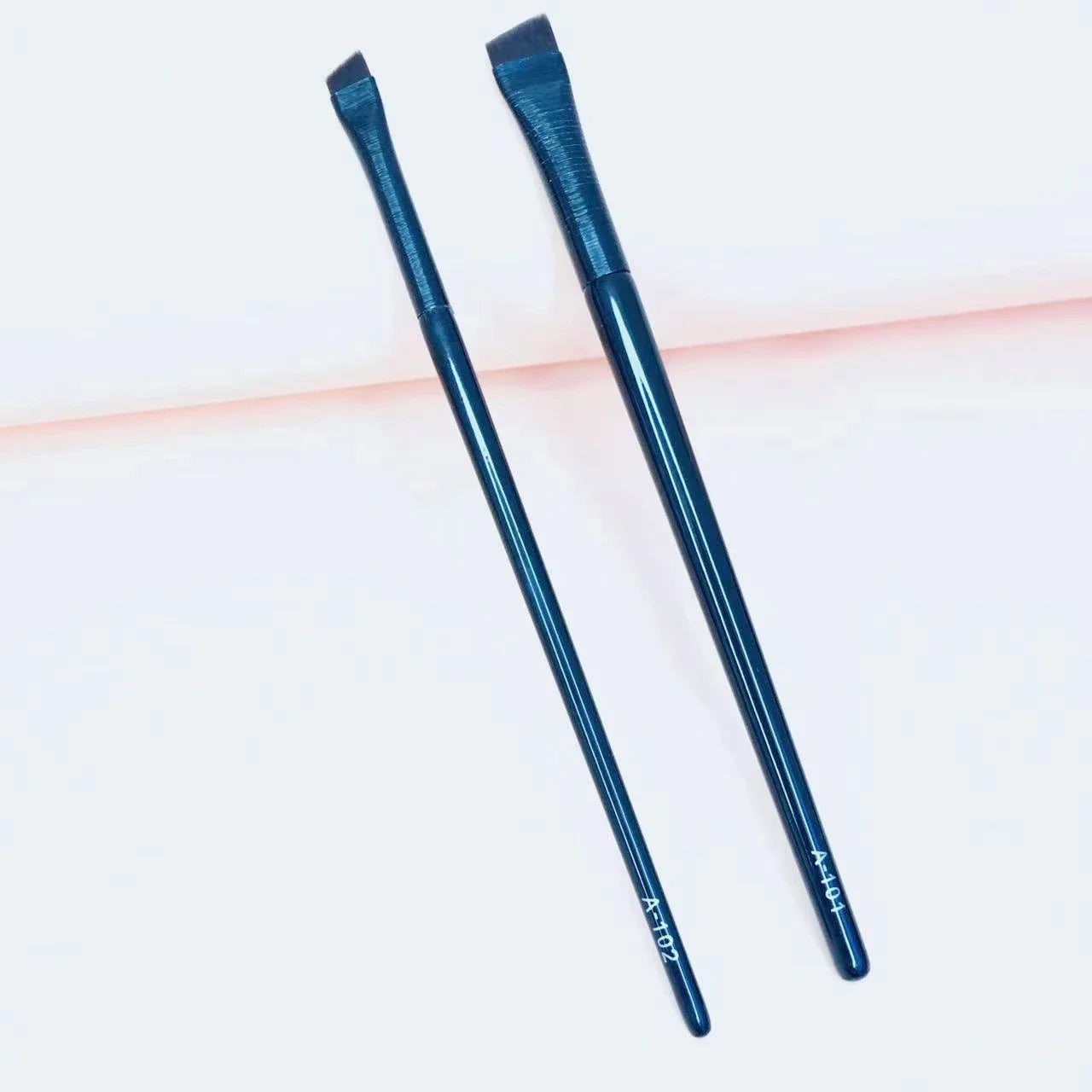 Thin Angled Brow Brush - Beauty Bae