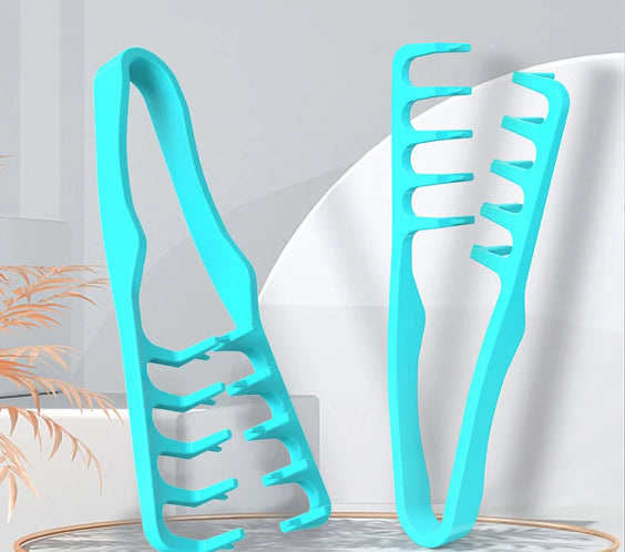 Wide-Tooth Volumizing Comb