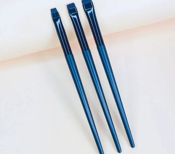 Thin Angled Brow Brush