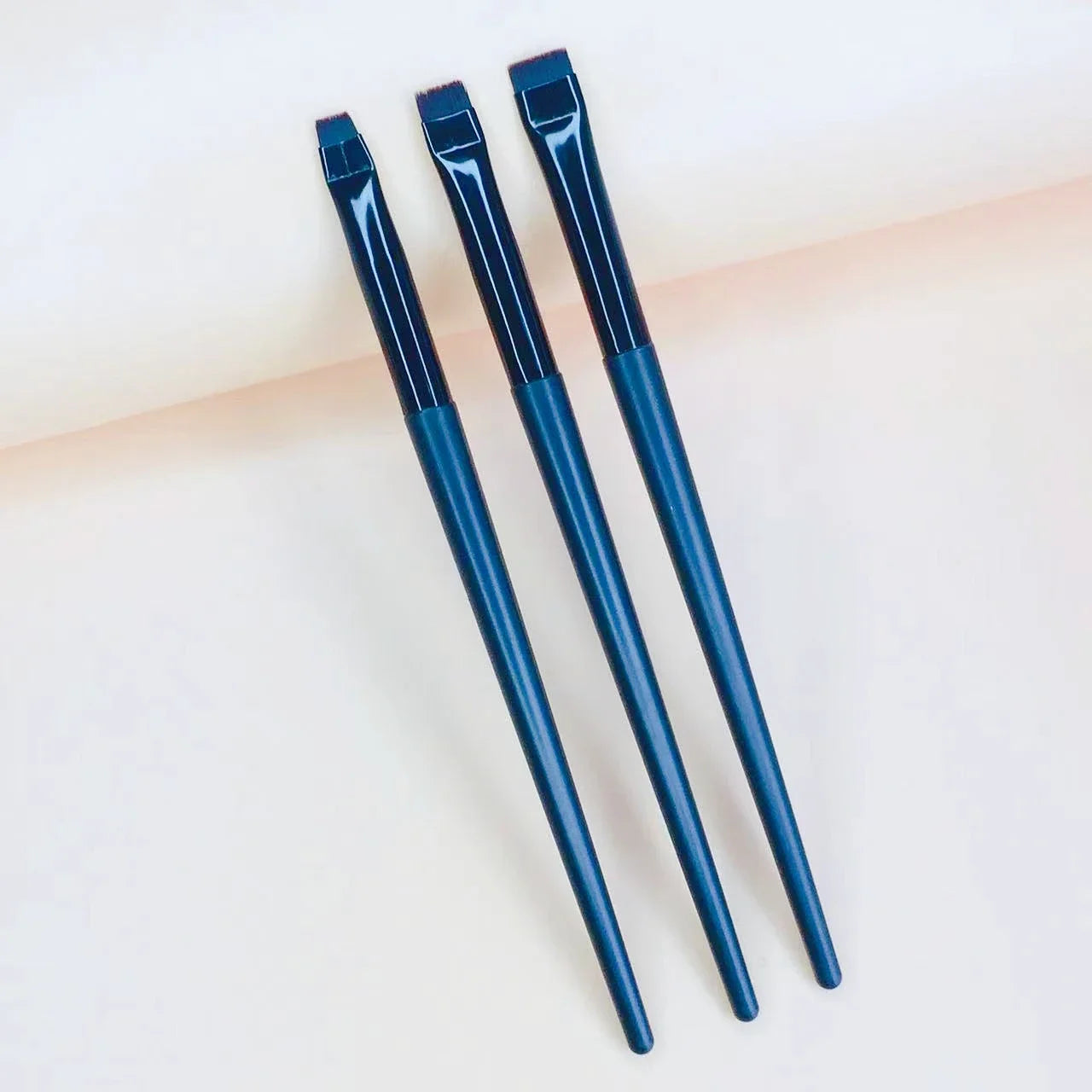 Thin Angled Brow Brush - Beauty Bae