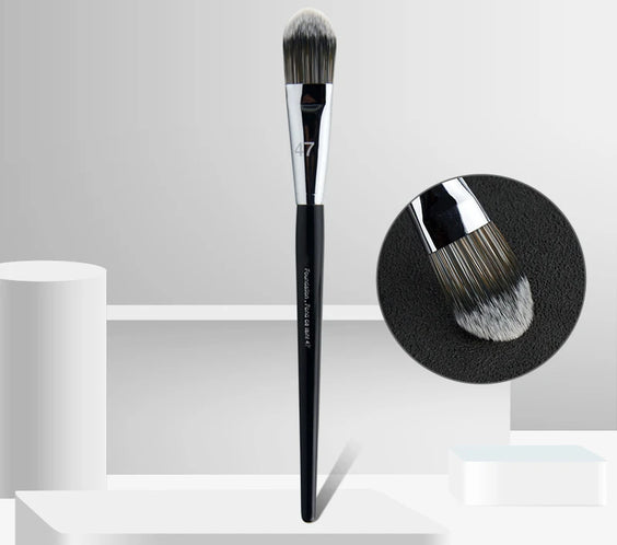 47 Synthetic Foundation Brush