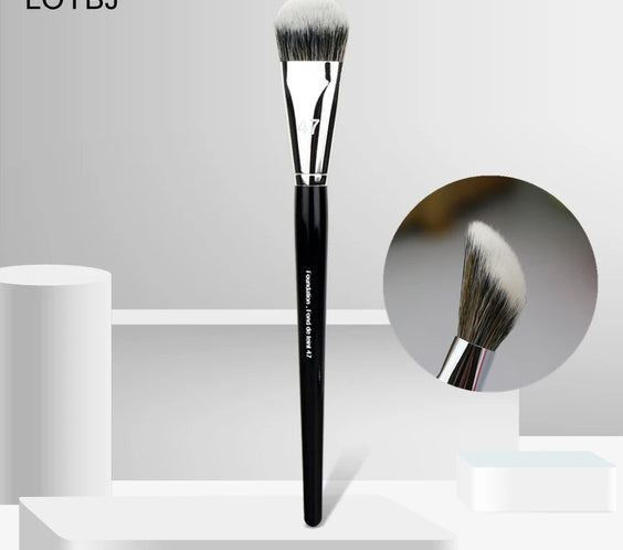 47 Foundation Brush synthetic bristles wood handle aluminum alloy ferrule 19.5cm broom head