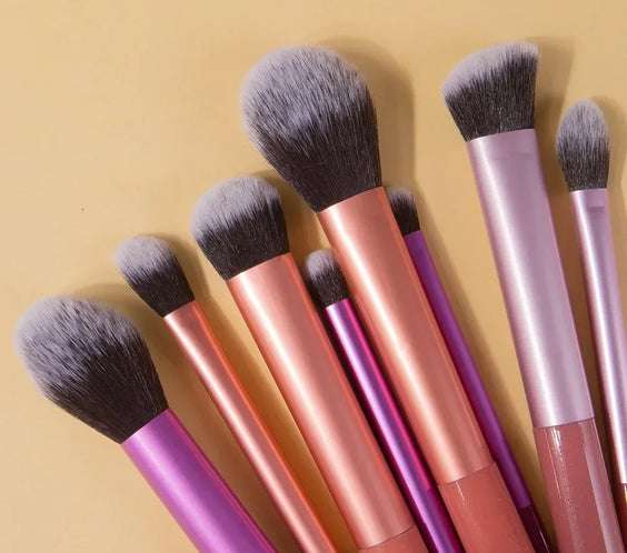 Black Gloss 8pc Wool Brushes