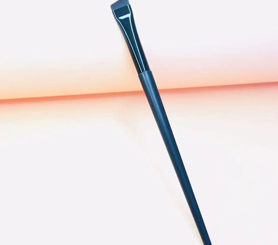 Thin Angled Brow Brush