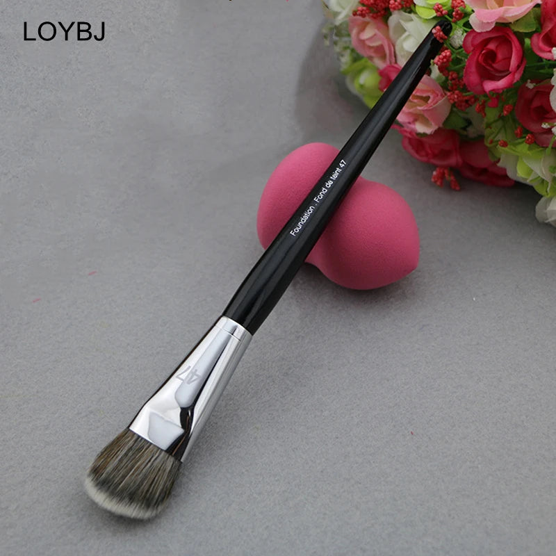47 Synthetic Foundation Brush