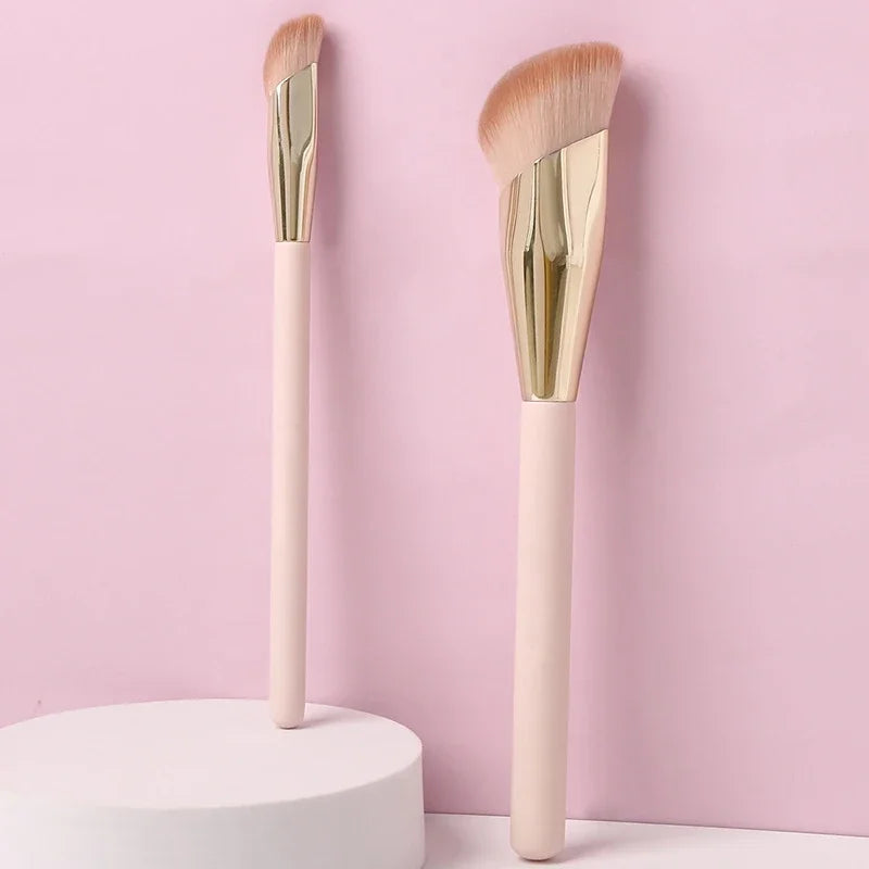 Oblique Foundation Brush - Beauty Bae