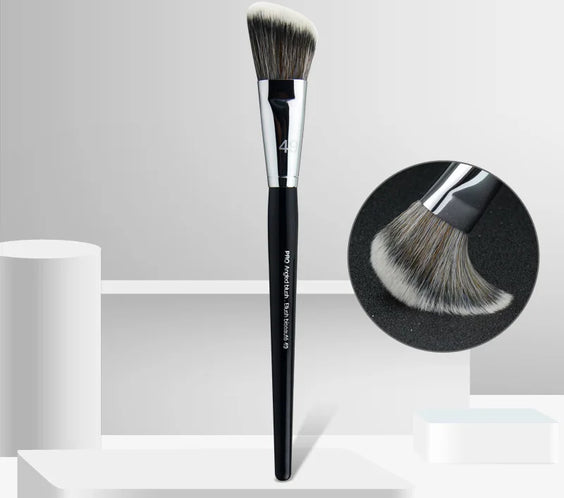 47 Synthetic Foundation Brush