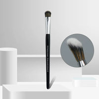 52 concealer brush