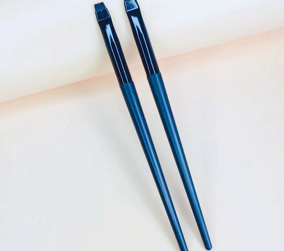 Thin Angled Brow Brush