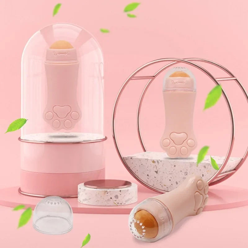 Cat Paw Oil Absorbing Roller – Portable Face Oil Remover.
