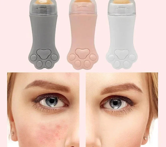 Cat Paw Oil Absorbing Roller – Portable Face Oil Remover.