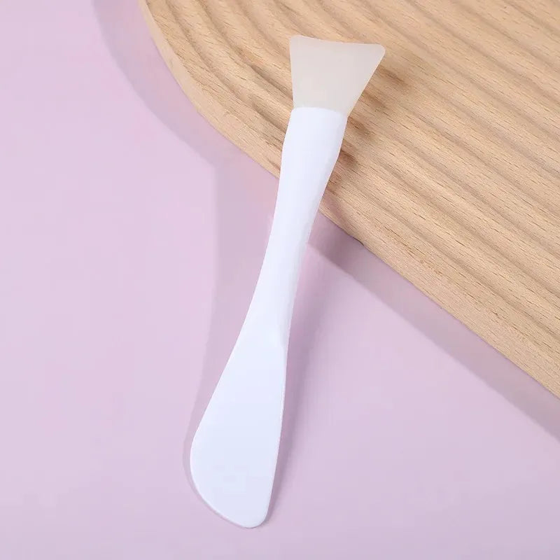 Soft Silicone Face Mask Applicator Brush	Mess-Free & Even Application.