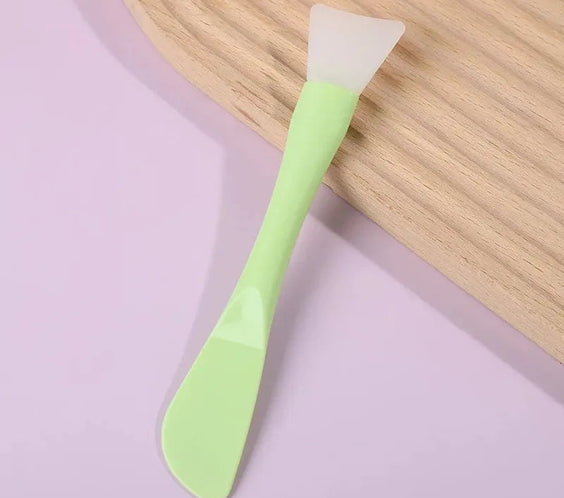 Soft Silicone Face Mask Applicator Brush	Mess-Free & Even Application.