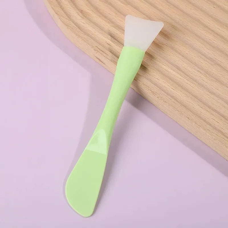 Soft Silicone Face Mask Applicator Brush	Mess-Free & Even Application.
