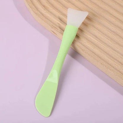 Soft Silicone Face Mask Applicator Brush	Mess-Free & Even Application.